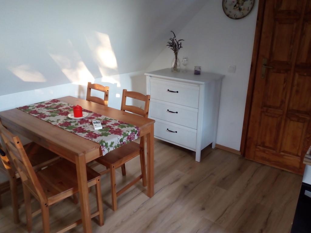 Ferienwohnung Pecsely Apartman Zimmer foto